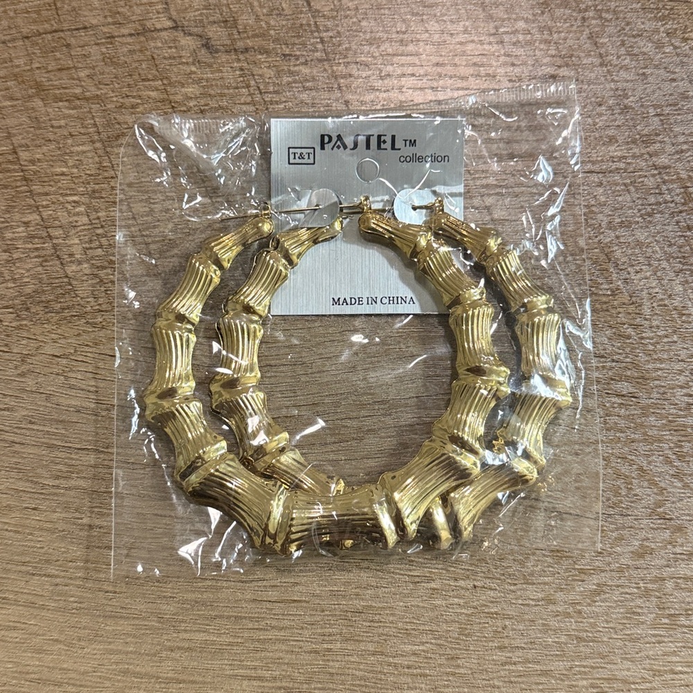 NWT Pastels Gold Textured Hoop Earrings